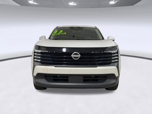 Used 2025 Nissan Kicks SV FWD image 6
