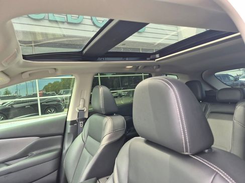 Used 2024 Nissan Murano SL w/ Cargo Package image 16