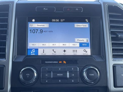 Used 2018 Ford F150 Lariat image 24