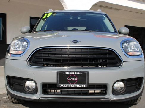 Used 2019 MINI Cooper Countryman Cooper Hatchback 4D image 3