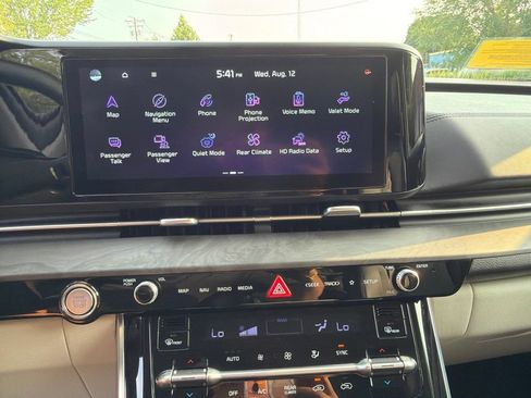 Certified 2024 Kia Carnival EX FWD image 22