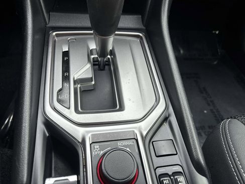 Used 2023 Subaru Forester Premium image 27