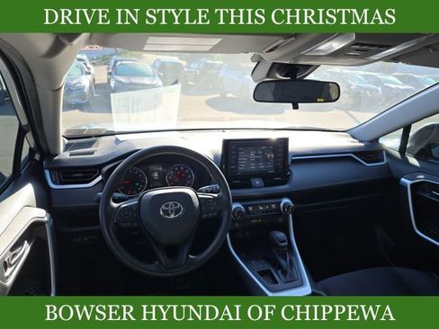 Used 2021 Toyota RAV4 XLE image 11