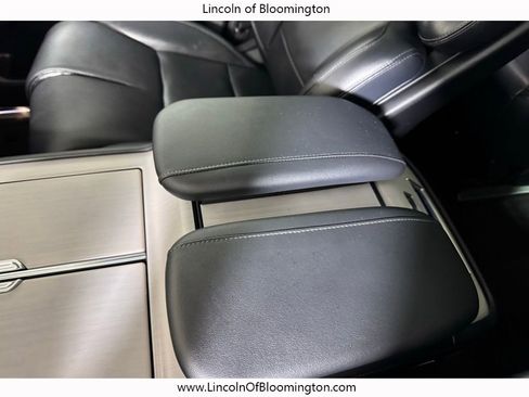Used 2025 Lincoln Navigator L Reserve image 35
