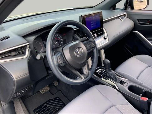 Used 2024 Toyota Corolla Cross AWD Hybrid image 17