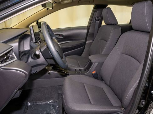 Used 2025 Toyota Corolla LE image 10