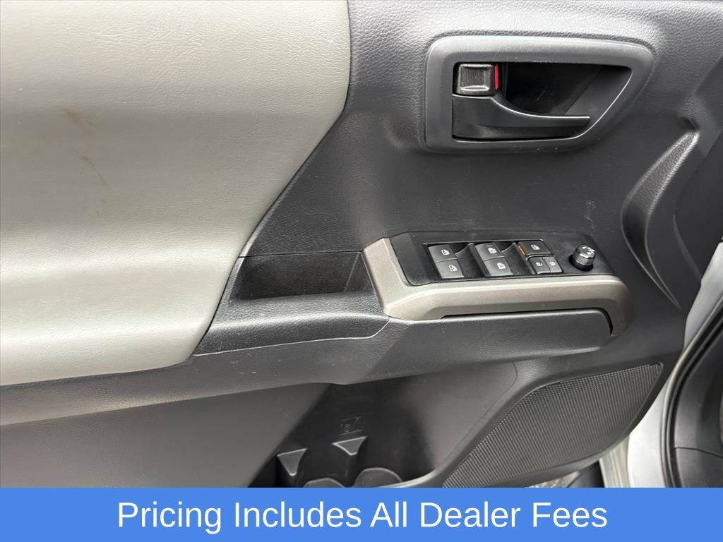 Used 2023 Toyota Tacoma SR5 w/ Technology Package AWD/4WD image 23