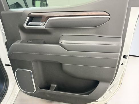 Used 2025 GMC Sierra 1500 SLT image 31