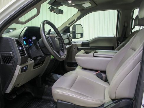 Used 2020 Ford F250 XL w/ Power Equipment Group image 8