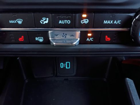 Used 2024 Ford Bronco Heritage Edition AWD/4WD image 26