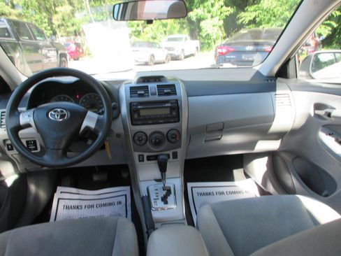Used 2012 Toyota Corolla LE w/ Premium Pkg FWD image 23