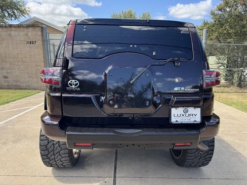 Used 2007 Toyota FJ Cruiser 2WD w/ Convenience Pkg image 11
