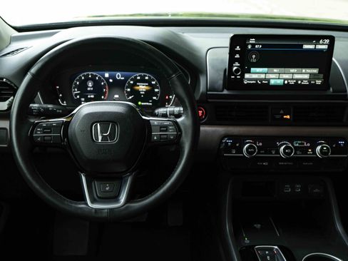 Used 2024 Honda Pilot Elite image 19
