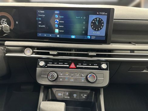 Certified 2025 Hyundai Santa Cruz SE FWD image 18