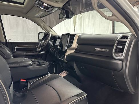 Used 2024 RAM 3500 Laramie AWD/4WD image 62