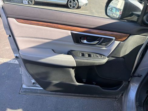 Used 2017 Honda CR-V EX-L image 11