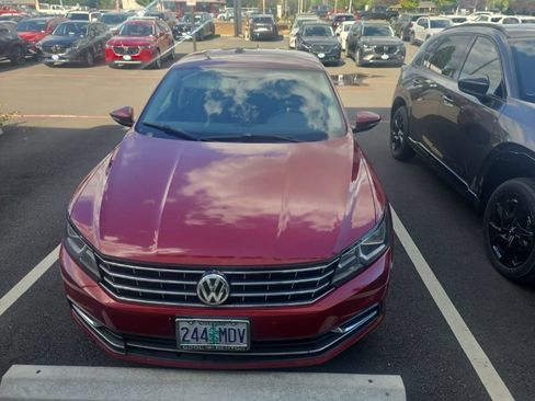 Used 2017 Volkswagen Passat 1.8T S FWD image 8