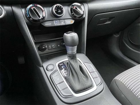 Certified 2021 Hyundai Kona SEL Plus image 21