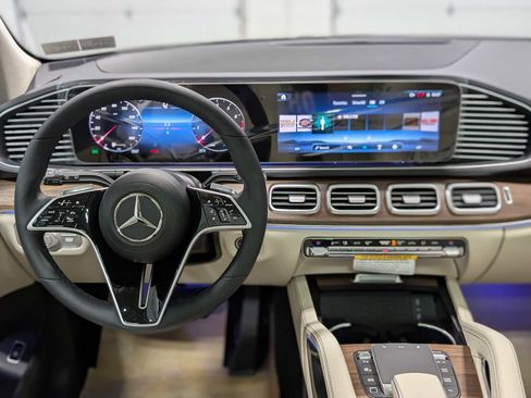 New 2026 Mercedes-Benz GLE 580 4MATIC image 5