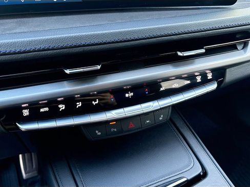 Used 2024 Cadillac XT4 Sport w/ Cold Weather Package AWD/4WD image 16