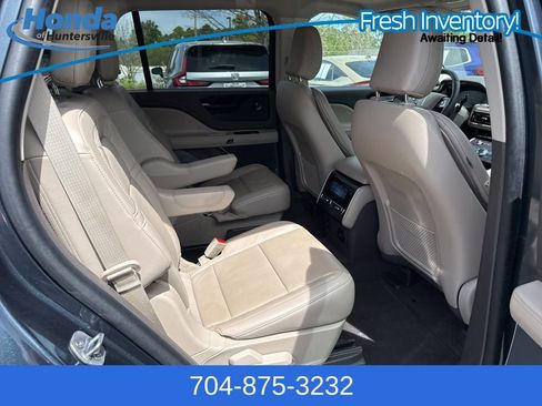 Used 2023 Lincoln Aviator Reserve w/ Equipment Group 201A image 13