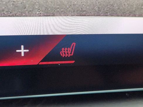 Certified 2023 BMW 330i xDrive Sedan w/ Premium Package image 24