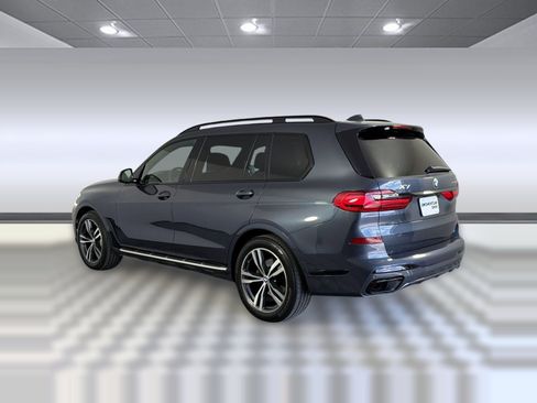 Used 2022 BMW X7 xDrive40i w/ M Sport Package AWD/4WD image 3
