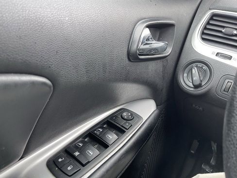 Used 2012 Dodge Journey SXT image 14