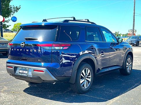 New 2026 Nissan Pathfinder SL FWD image 8