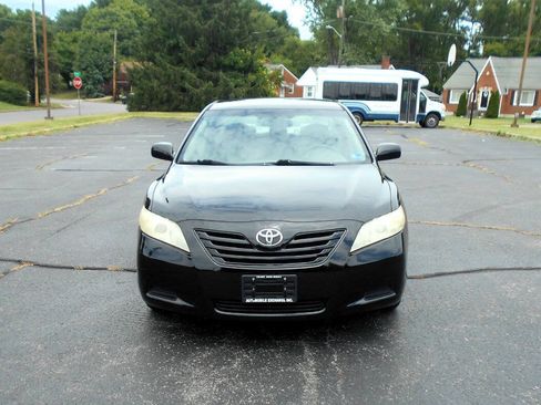Used 2008 Toyota Camry LE FWD image 2
