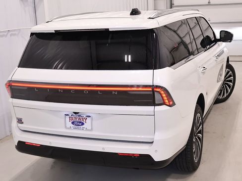 Used 2025 Lincoln Navigator Black Label image 54