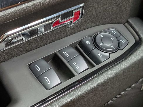 Used 2025 GMC Sierra 1500 AT4 w/ AT4 Premium Package AWD/4WD image 25