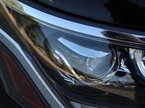 Used 2023 Ford Transit 350 XLT image 32