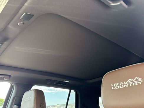 Used 2024 Chevrolet Tahoe High Country AWD/4WD image 13