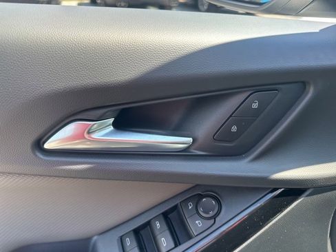 New 2026 Chevrolet Equinox LT w/ Convenience Package II image 12