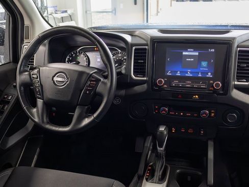 Used 2023 Nissan Frontier SV w/ SV Convenience Package image 11