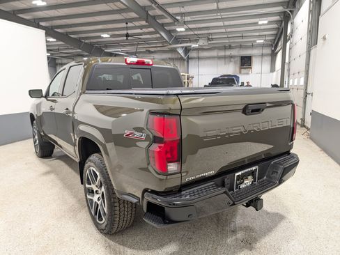 Used 2024 Chevrolet Colorado Z71 w/ Z71 Convenience Package 2 image 5