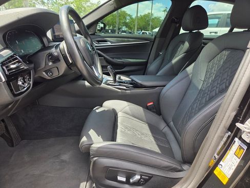 Used 2022 BMW 530i w/ Premium Package RWD image 11