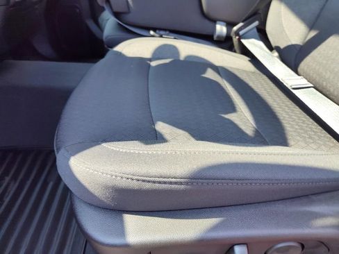 Used 2024 Chevrolet Silverado 2500 Custom w/ Custom Value Package image 12