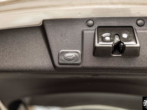 Used 2013 Chevrolet Traverse LT AWD/4WD image 34