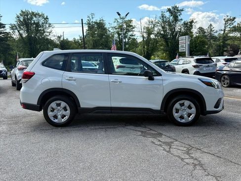 Used 2022 Subaru Forester AWD/4WD image 3