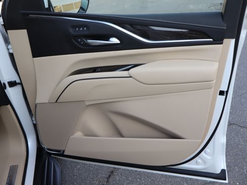 Used 2023 Cadillac Escalade Premium Luxury w/ Performance Package AWD/4WD image 42