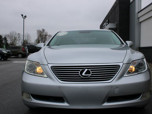 Used 2007 Lexus LS 460 Luxury image 2