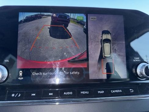 Used 2022 Mitsubishi Outlander SE image 16