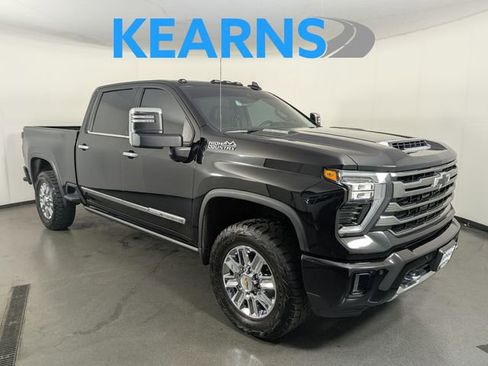 Used 2024 Chevrolet Silverado 2500 High Country w/ High Country Premium Package AWD/4WD image 1