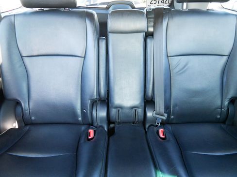 Used 2011 Toyota Highlander Limited w/ Tow Pkg image 13