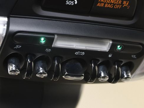 Used 2022 MINI Cooper Convertible image 33