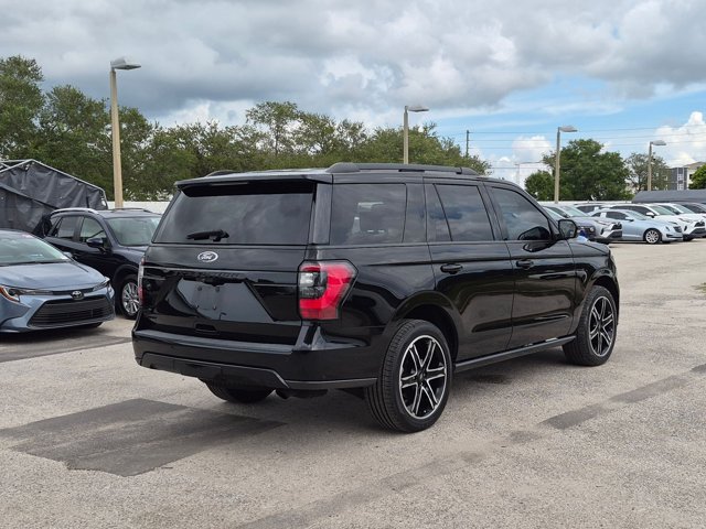 Used 2019 Ford Expedition Limited w/ Equipment Group 303A RWD image 4