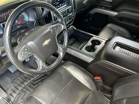 Used 2017 Chevrolet Silverado 1500 LTZ Z71 w/ LTZ Plus Package AWD/4WD image 10