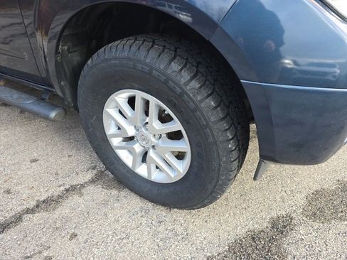 Used 2017 Nissan Frontier SV w/ SV Value Truck Package image 8